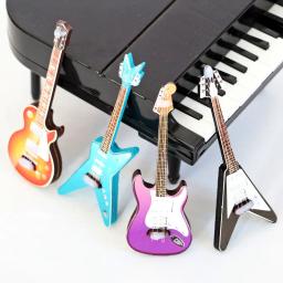 Simulação clássica guitarra dollhouse instrumento musical em miniatura popular guitarras modelo para barbies ob11 boneca decoração acessórios - Image 2