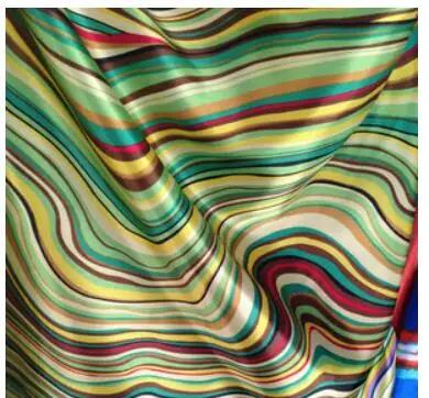 Vestido Pijama de Seda Artificial com Estilo Fantasia e Cachecol para Casa