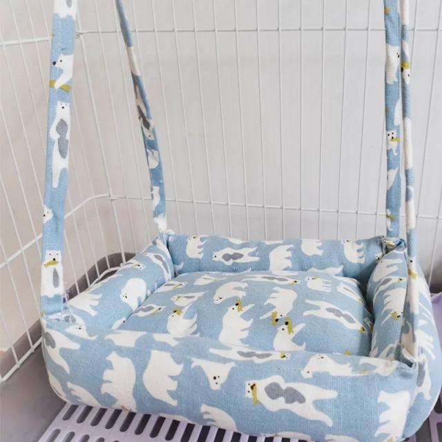 Cama Suspensa de Pelúcia para Pequenos Animais: Ninho Ideal para Coelhos, Hamsters e Cobaias, com Brinquedos de Escalada para o Inverno