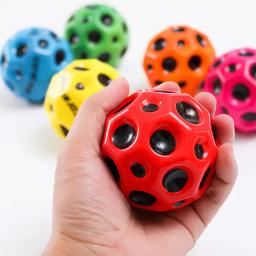 Bola perfurada de espuma lua bola saltando bola prática buraco bola macia saltando bola ao ar livre jogo interativo brinquedos - Image 2