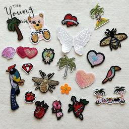 Patches Bordados Applique para DIY, Patch Decorativo Dos Desenhos Animados, Árvore Coração, Padrão Borboleta, Ferro em Patch, Adesivos em Roupas - Image 1