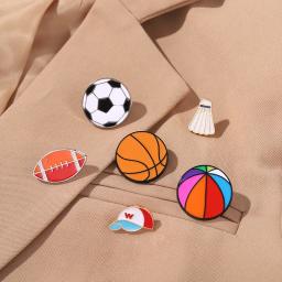 Bolas esportivas Esmalte Pins Menino Estudantes Futebol Futebol Bola de praia Atletismo Broche Pins Casacos Saia Emblema Jóias Amigos Presentes - Image 6