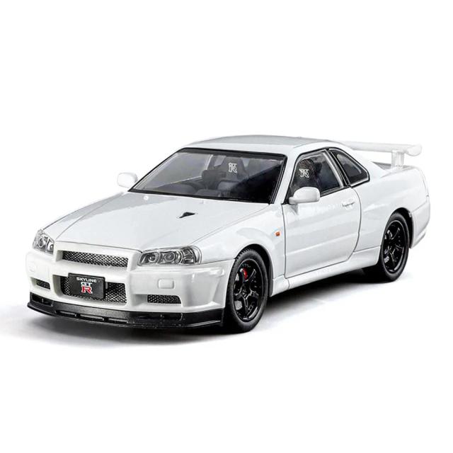 Miniatura Nissan GTR-R34 em Alloy Diecast com Luz, Carro Esportivo em Escala 1:24 - Presente Perfeito para Meninos