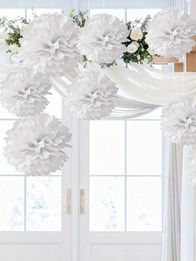 Decoração Elegante com Pom Pons: 9 Papel para Aniversários, Casamentos e Formaturas