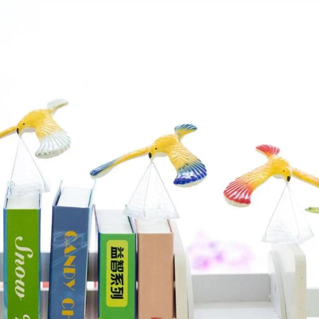 Equilíbrio Encantado: Brinquedo Decorativo de Águia para Mesa e Aprendizado em Casa