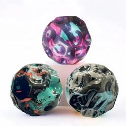 Bola saltitante super elástica em forma de lua, 2 peças para crianças – alívio do estresse interno e externo, brinquedo infantil poroso, divertido e interessante - Image 3
