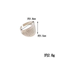 1pc retro dedo protetor dedal anel handworking ajustável ponto cruz dedal agulhas do agregado familiar diy artesanato ferramentas de costura - Image 3