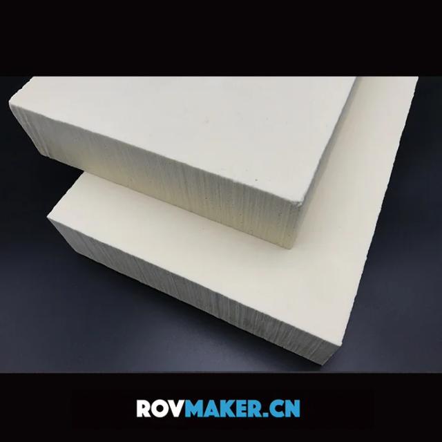 Espuma Rígida de Poliuretano Pressão-Resistente: Material Ideal para Flutuabilidade em Água Rasa