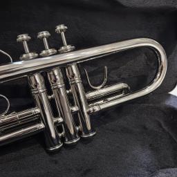 Alta qualidade bb trompete banda estudante jogador profissional instrumento de bronze trompete com saco de concerto - Image 3