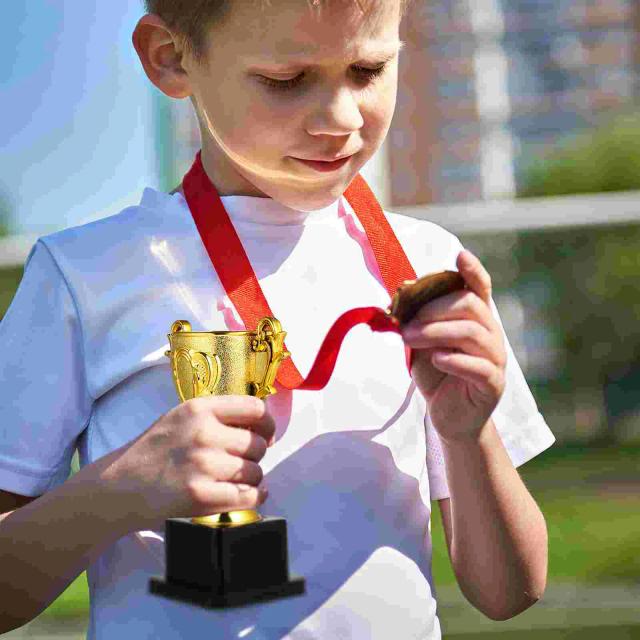 Troféu e Medalhas de Futebol para Crianças - Brinquedos Divertidos para Jogos e Prêmios Vencedores