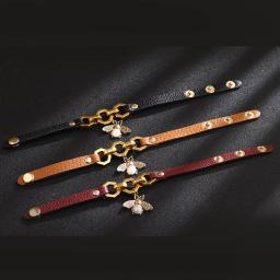 Encantador-Pulseiras e braceletes de couro PU estilo punk para mulheres, joias com botões de metal, abelha vívida, pingentes, marrom, novo, 2024 - Image 4