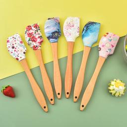 Espátula de silicone antiaderente com cabo de madeira, bolo de creme, tortas, raspador de pizza, liquidificadores de pastelaria, massa de manteiga, misturador - Image 1