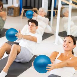 15cm mini bola de yoga macio pilates exercício ginásio bola pvc antiderrapante treinamento em casa estabilidade equilíbrio palha inflável fácil inflação - Image 2
