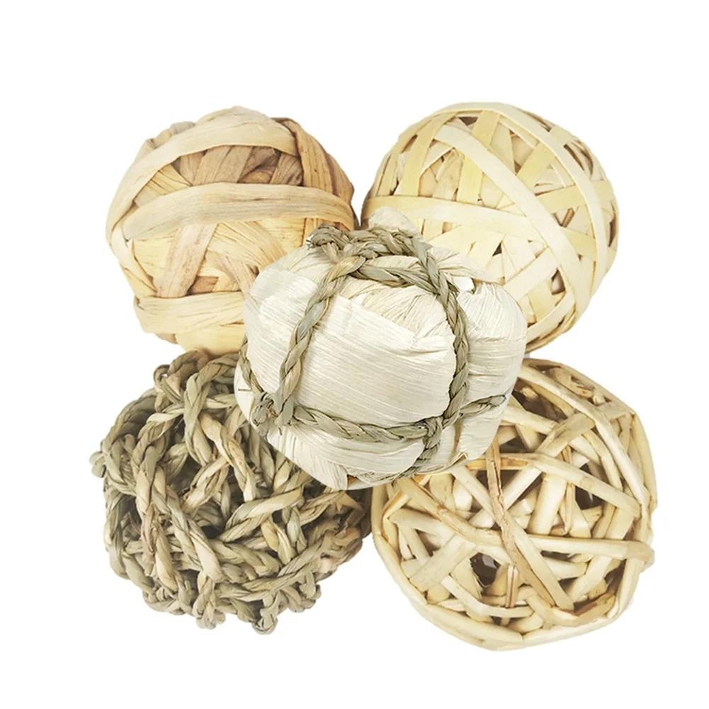 Bola de mastigação trançada para pequenos animais, cobaia, coelho, hamster, jogo interativo, bola de grama natural, Fun Pet Toy, 5PCs - Image 1