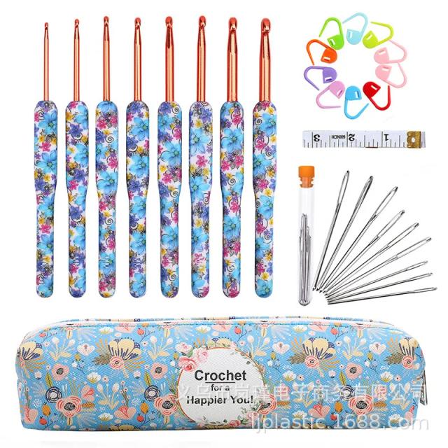 Conjunto Ergonômico de Agulhas de Crochê de Alumínio com Saco Floral Azul e Variedade de Tamanhos 2.5 a 6.0mm