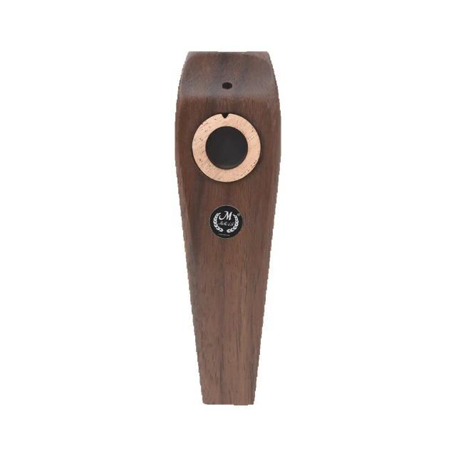 Instrumentos Musicais de Madeira: Kazoo, Flauta, Ukulele e Harmonicon para Acompanhamento Musical