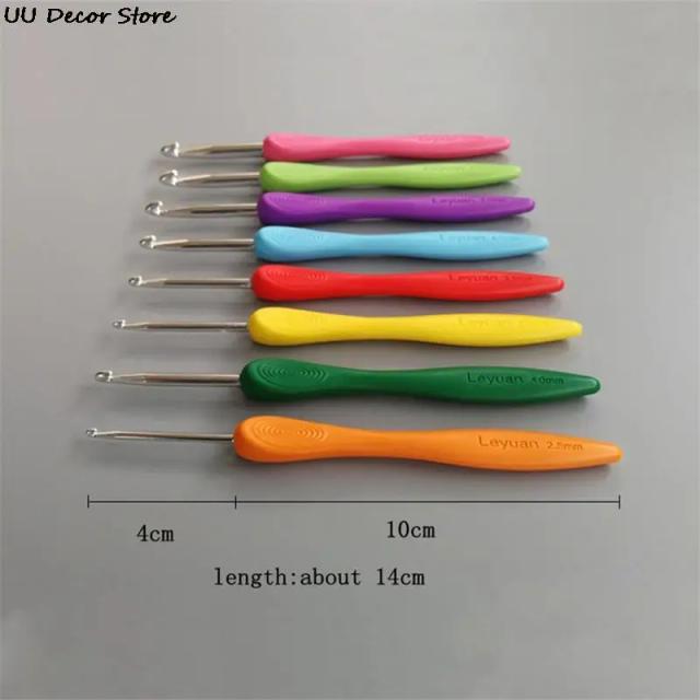 Conjunto de Agulhas de Crochê de Alumínio com Pegas Almofadadas e Conforto em Borracha, 8 Peças Coloridas de 2.5 a 6.0mm