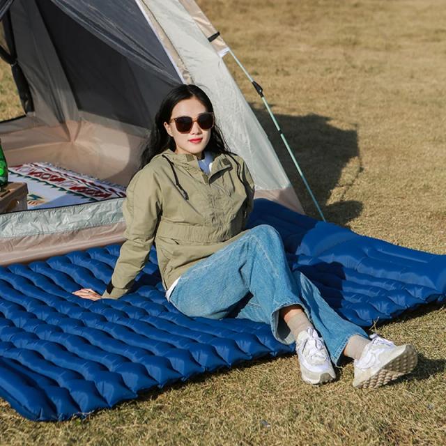 Cama de Viagem Auto-inflável para Acampamento: Colchão com Travesseiro e Almofada para 2 Pessoas na Esteira de Ar