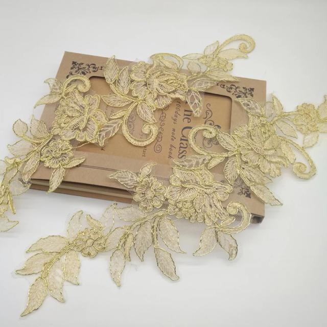 Par de Apliques Florais em Ouro para Costura e Artesanato - Bordado Vintage para Vestidos de Casamento 37.5x11.5cm