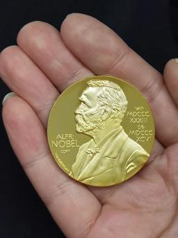 Prêmio Nobel Banhado A Ouro Moeda Medalha Artesanato Fundador Retrato Cientistas Inventores Presente Honorário Comemorativo - Image 5