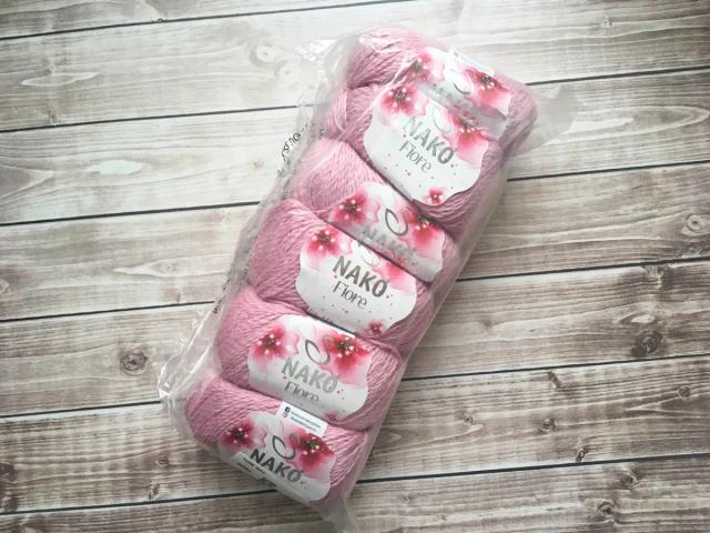 Cordão de Fio Nako Fiore: 25% Linho, 35% Algodão, 40% Bambu - 150m, 50g, 1 Unid.