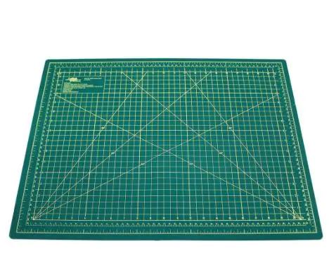 Base de Corte Dupla Face Verde 90x60 para Patchwork e Scrapbook