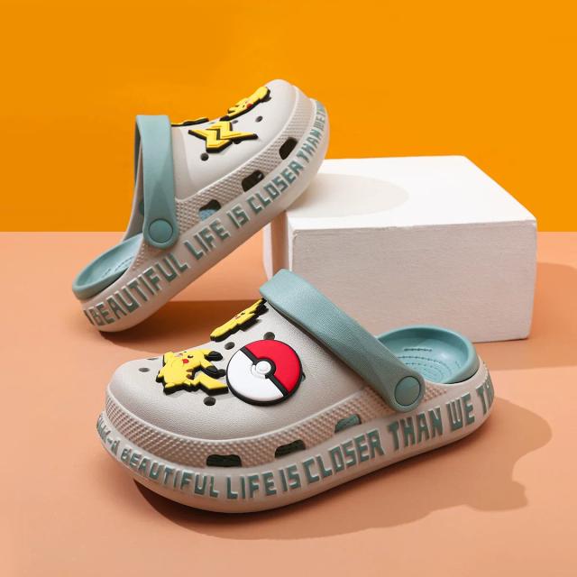 Clogs Pikachu Verão Respiráveis Antiderrapantes com Sola Macia Leves