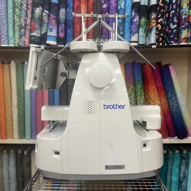 Máquina de Bordar Brother PR-620 6 Agulhas com Serviço Profissional