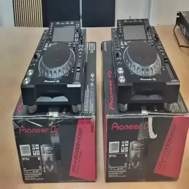 Pioneer DJM-S7 Mixer 2-Canal para Serato DJ Pro