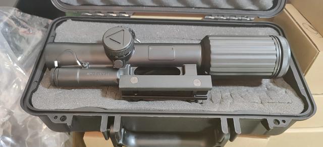 Óptica de caça com mira óptica VCOG FFP 1-6X24