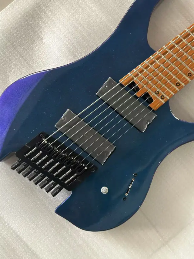 Guitarra Elétrica 8 Cordas Maple Carbonizado Camaleão Azul Sem Cabeça