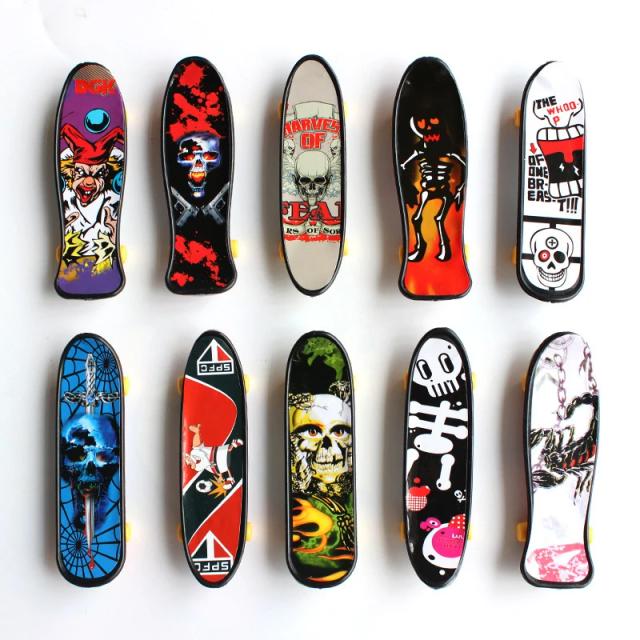 Mini Skate Fingerboard 10 Peças Brinquedo Divertido para Festas e Presentes