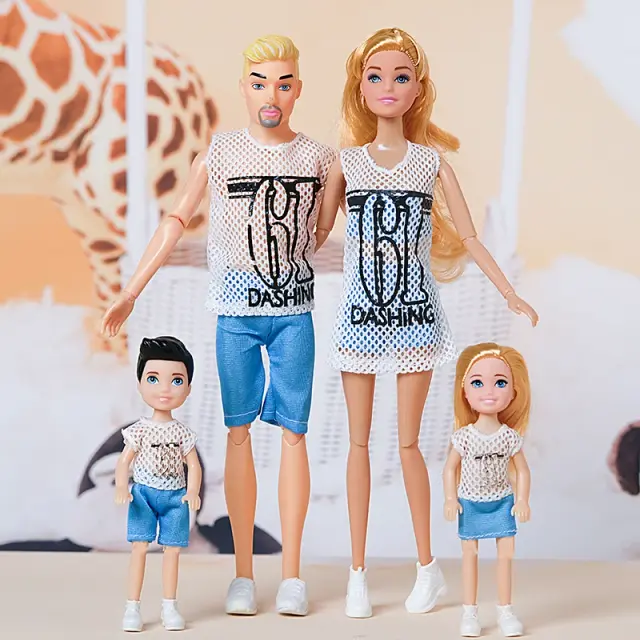 Barbie Conjunto Família 4 Bonecas 30cm Mãe Pai Filhos - Educação e Diversão