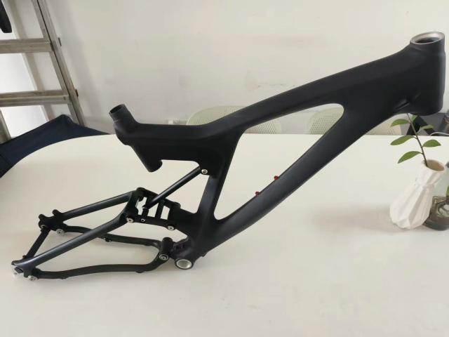 Quadro Mountain Bike Fibra de Carbono Softtail 26" Freio a Disco Preto Downhill