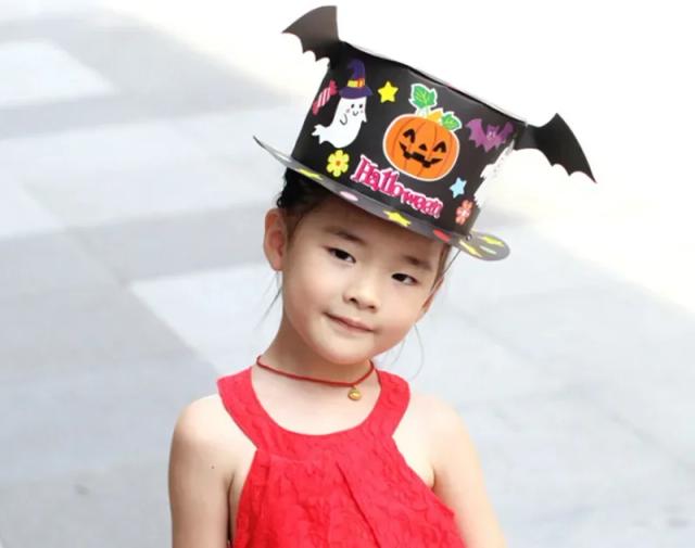 Halloween DIY: Chapéus de Papel Artesanais para Crianças com Temas de Desenhos Animados - Ideal para Festas e Decoração de Natal