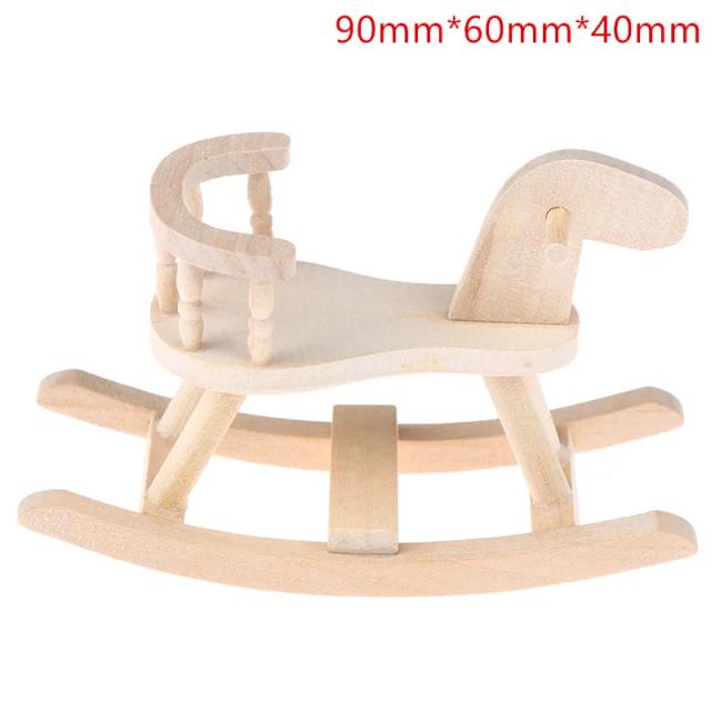 Miniatura Cavalo de Balanço de Madeira 1:12 para Casa de Bonecas
