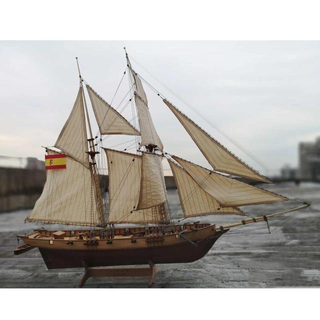 Kit de Puzzle de Barco a Vela em Madeira 1:100